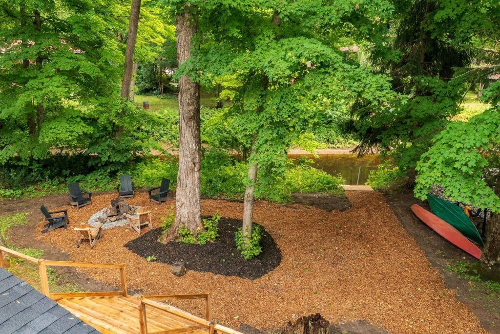 Black River Haus - Scandinavian Riverfront Muskoka * Washago