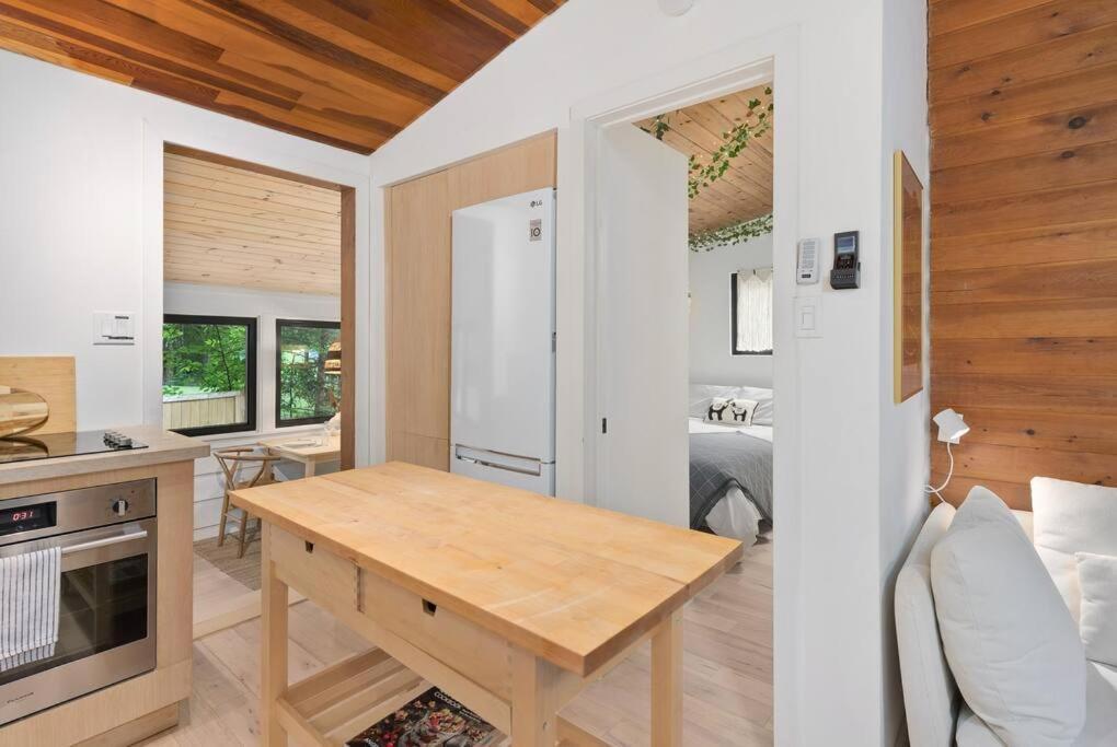 Black River Haus - Scandinavian Riverfront Muskoka