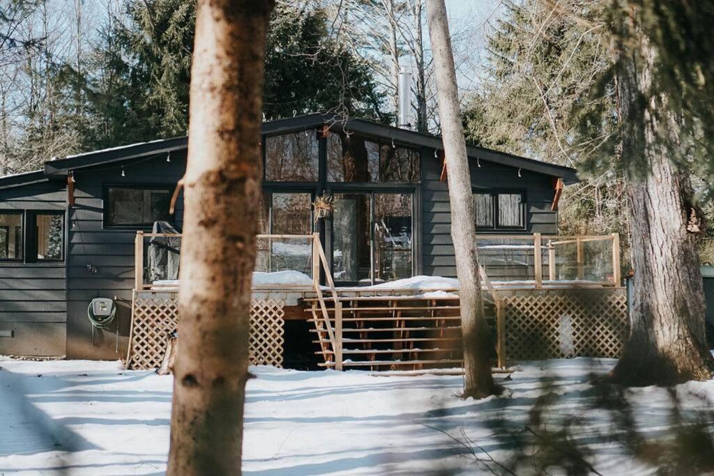 Black River Haus - Scandinavian Riverfront Muskoka