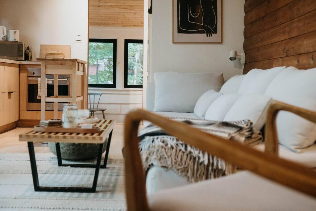 Black River Haus - Scandinavian Riverfront Muskoka Chalet
