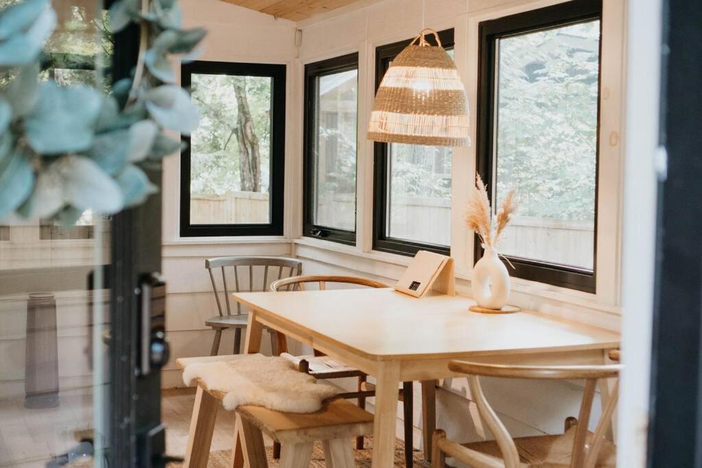 Black River Haus - Scandinavian Riverfront Muskoka *
